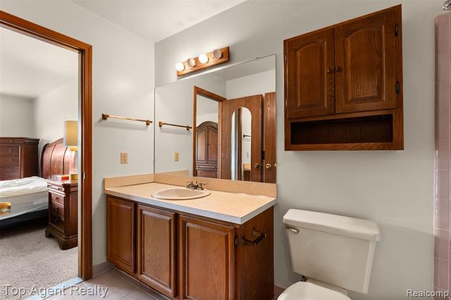 42618 Cassin Way, Clinton Township, MI 48038