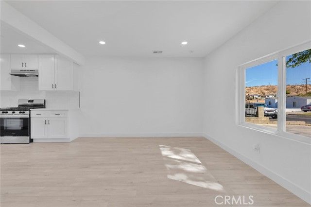 16774 Joshua, Victorville, CA 92395