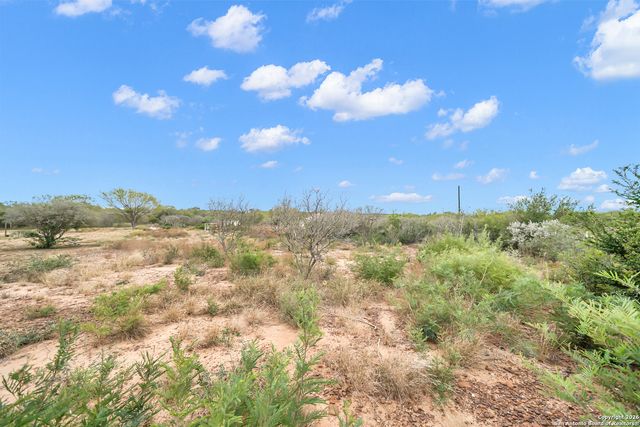 138 County Road 2665, Devine, TX 78016