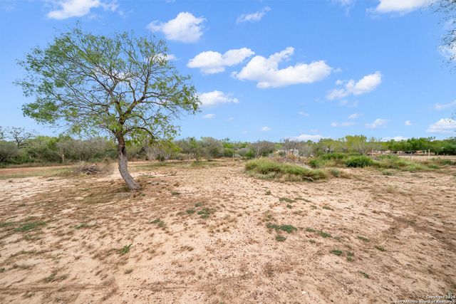 138 County Road 2665, Devine, TX 78016