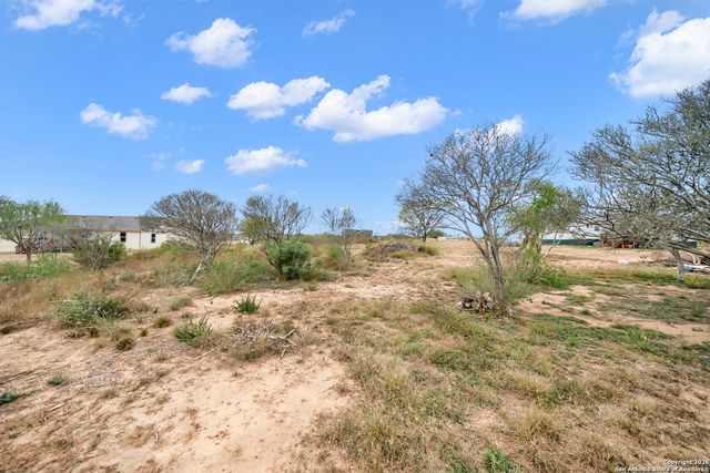 138 County Road 2665, Devine, TX 78016