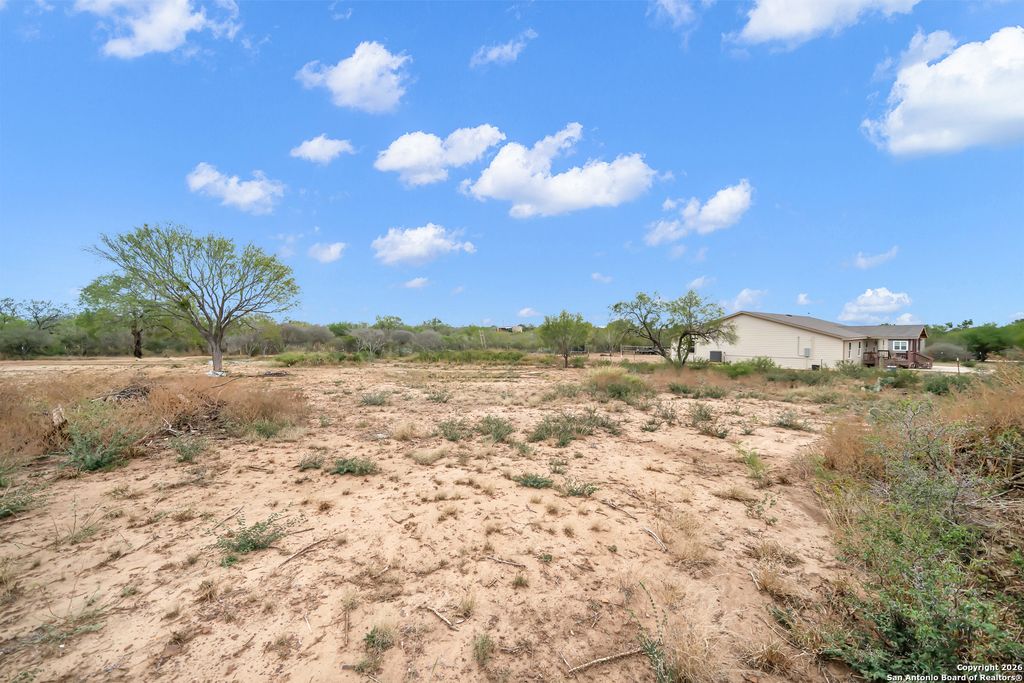 138 County Road 2665, Devine, TX 78016