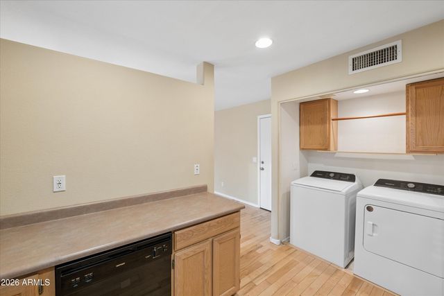 4742 W TOWNLEY Avenue, Glendale, AZ 85302