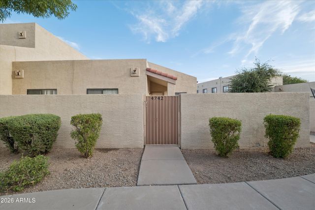 4742 W TOWNLEY Avenue, Glendale, AZ 85302