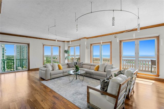 288 BEACH DRIVE NE PH-2A, St Petersburg, FL 33701