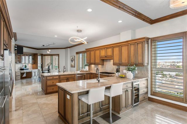 288 BEACH DRIVE NE PH-2A, St Petersburg, FL 33701