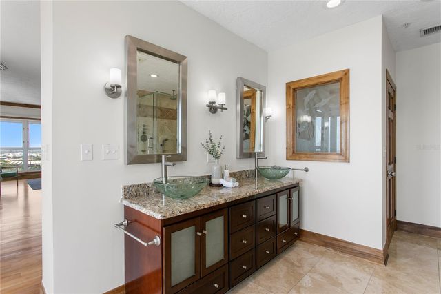 288 BEACH DRIVE NE PH-2A, St Petersburg, FL 33701