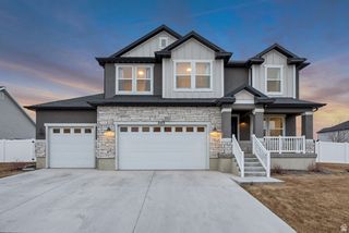 205 E CRANER PEAK DR, Eagle Mountain, UT 84005