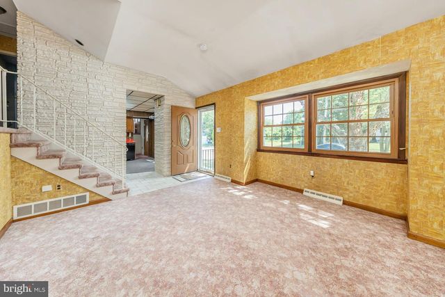 428 WEDGEWOOD DR, Blackwood, NJ 08012