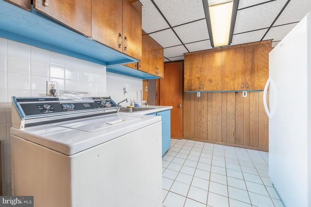 428 WEDGEWOOD DR, Blackwood, NJ 08012