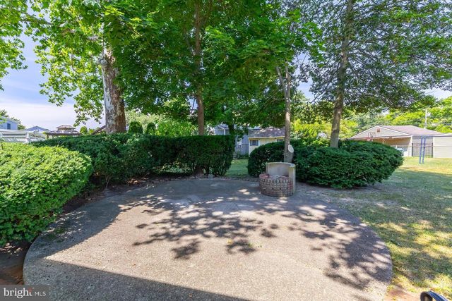 428 WEDGEWOOD DR, Blackwood, NJ 08012