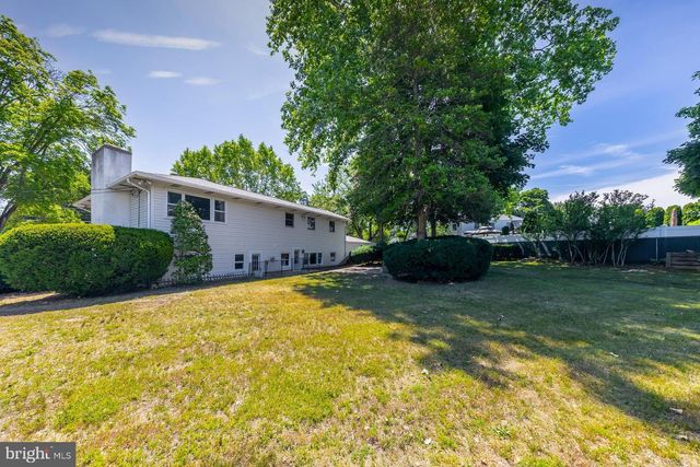 428 WEDGEWOOD DR, Blackwood, NJ 08012