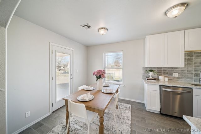 11738 N 194th East Avenue, Collinsville, OK 74021