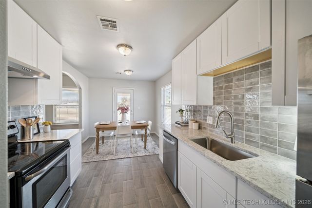 11738 N 194th East Avenue, Collinsville, OK 74021