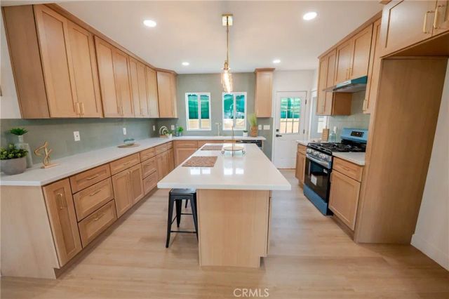2391 Fashion Ave, Long Beach, CA 90810