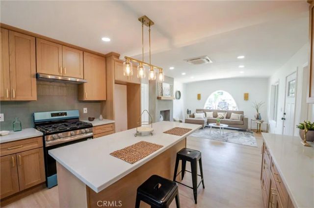 2391 Fashion Ave, Long Beach, CA 90810
