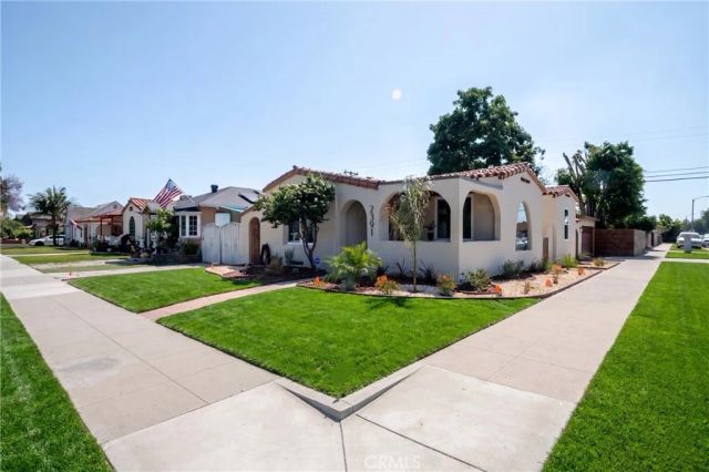 2391 Fashion Ave, Long Beach, CA 90810
