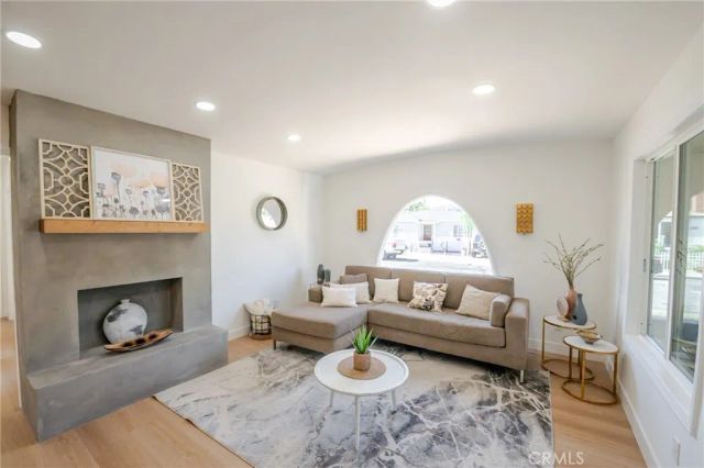 2391 Fashion Ave, Long Beach, CA 90810