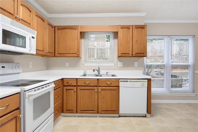 2100 Winsburg Drive NW, Kennesaw, GA 30144