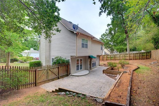 2100 Winsburg Drive NW, Kennesaw, GA 30144