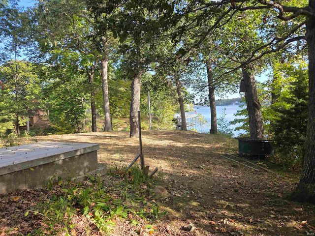 5271 E Willow Court, Monticello, IN 47960