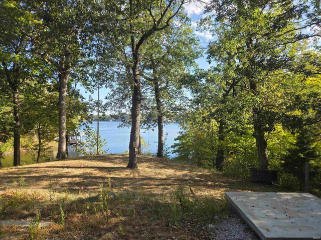 5271 E Willow Court, Monticello, IN 47960