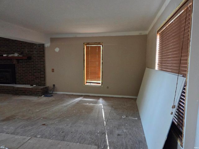 5271 E Willow Court, Monticello, IN 47960