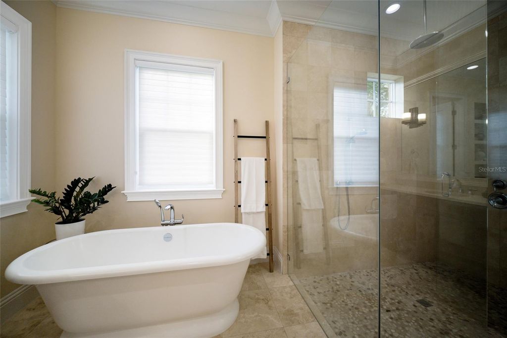 Image 24 of property listing at 19433 NEWLANE PLACE, Bradenton, FL 34202