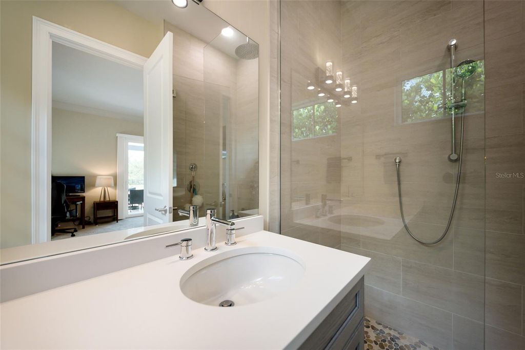 Image 46 of property listing at 19433 NEWLANE PLACE, Bradenton, FL 34202