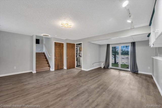 5969 N Bay, Village Of Clarkston, MI 48346