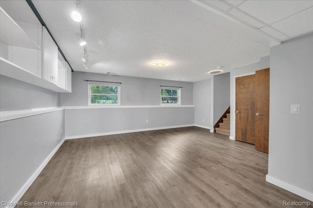 5969 N Bay, Village Of Clarkston, MI 48346