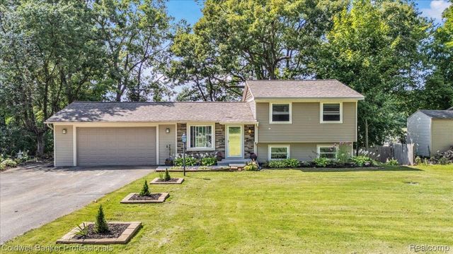 5969 N Bay, Village Of Clarkston, MI 48346