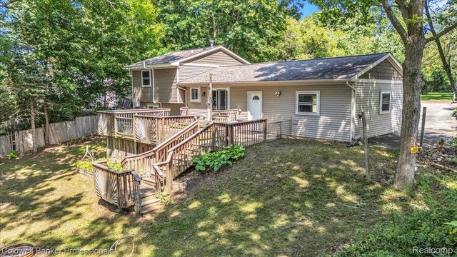 5969 N Bay, Village Of Clarkston, MI 48346