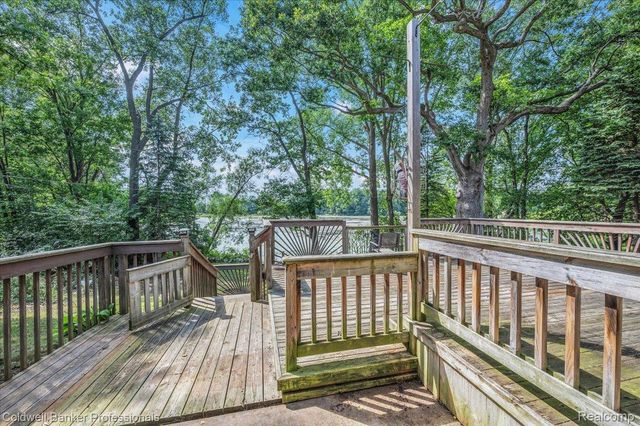 5969 N Bay, Village Of Clarkston, MI 48346