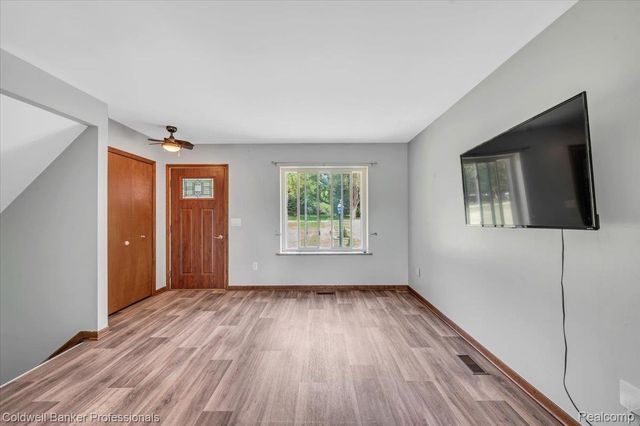 5969 N Bay, Village Of Clarkston, MI 48346