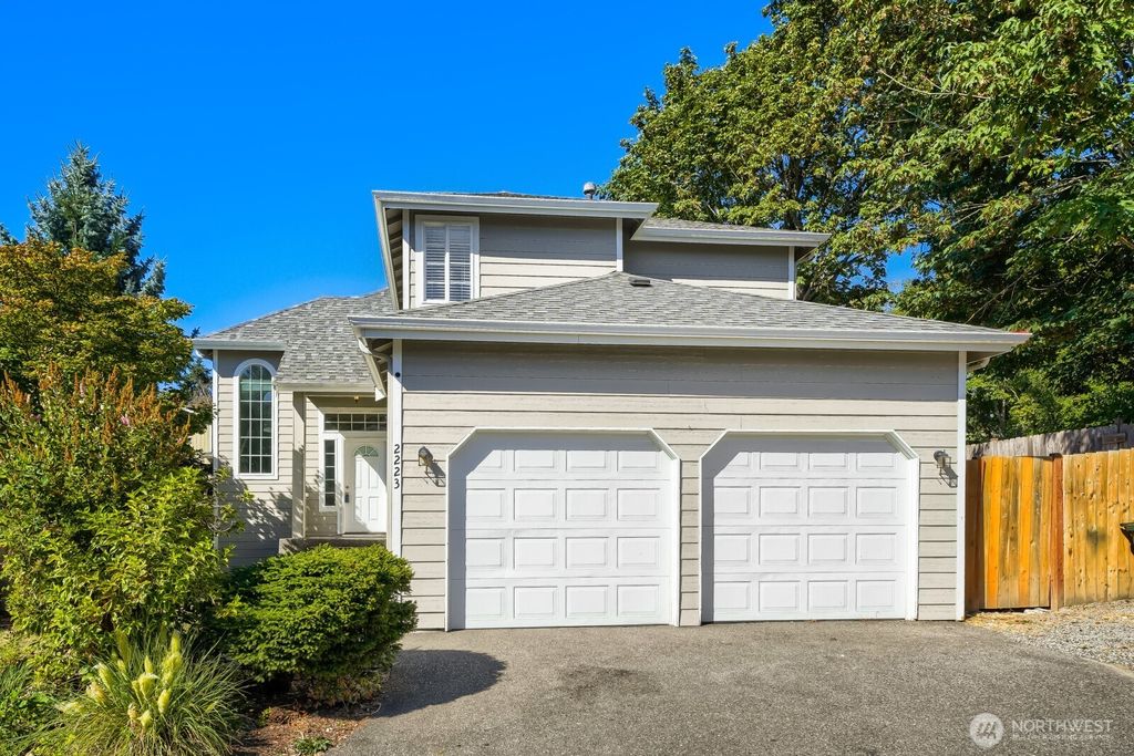 2223 63rd Avenue NE, Tacoma, WA 98422