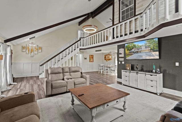 7705 Oakridge Drive SE, Huntsville, AL 35802