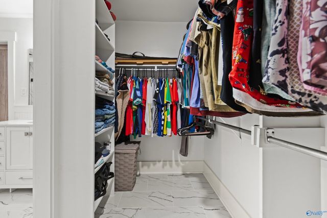 7705 Oakridge Drive SE, Huntsville, AL 35802