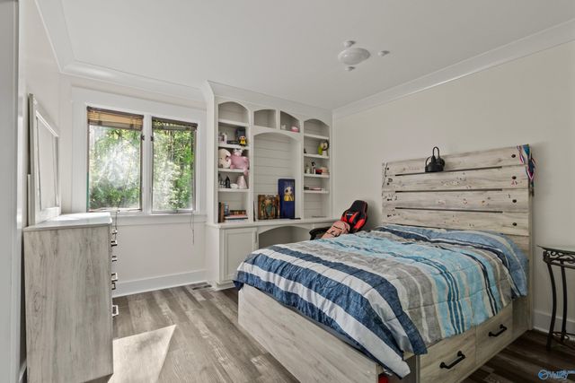 7705 Oakridge Drive SE, Huntsville, AL 35802