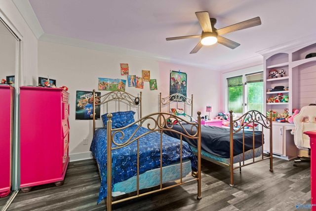 7705 Oakridge Drive SE, Huntsville, AL 35802