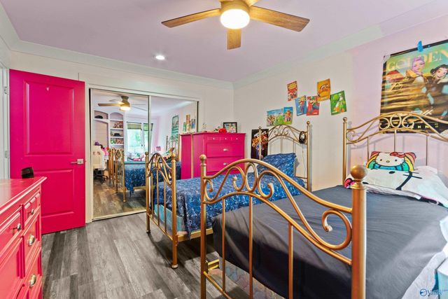 7705 Oakridge Drive SE, Huntsville, AL 35802