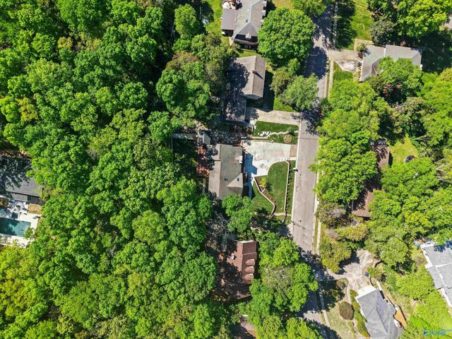 7705 Oakridge Drive SE, Huntsville, AL 35802