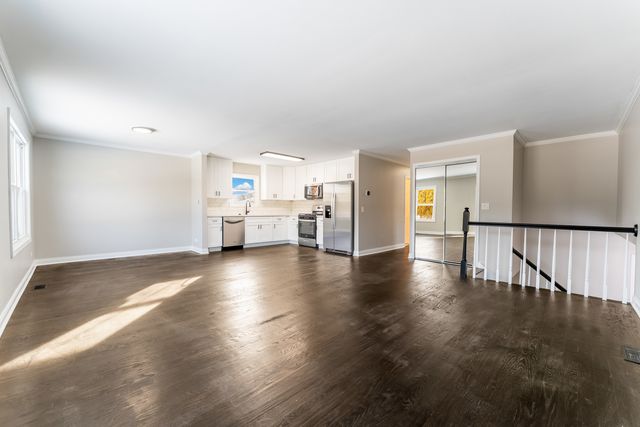 1680 Nautilus Lane, Hanover Park, IL 60133