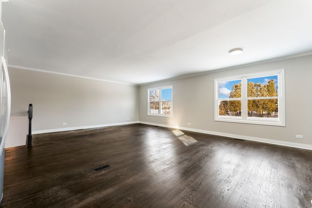 1680 Nautilus Lane, Hanover Park, IL 60133