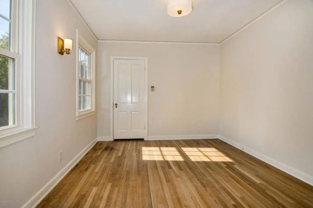 1087 S Los Robles Avenue, Pasadena, CA 91106