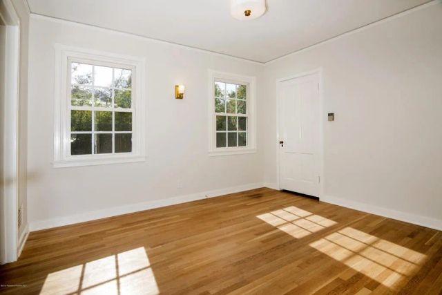 1087 S Los Robles Avenue, Pasadena, CA 91106