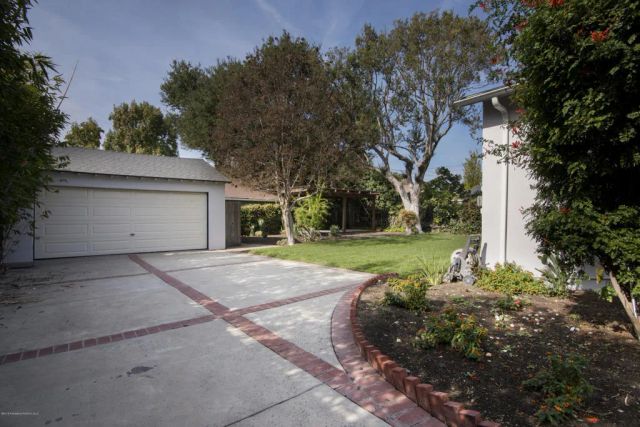 1087 S Los Robles Avenue, Pasadena, CA 91106