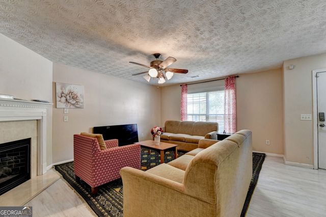 735 Castlebrooke Way, Lawrenceville, GA 30045