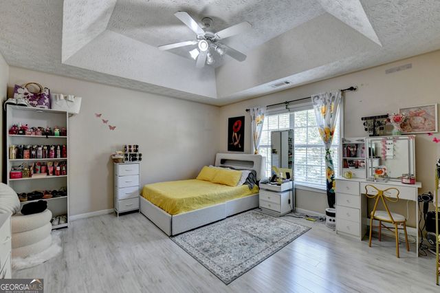 735 Castlebrooke Way, Lawrenceville, GA 30045