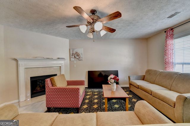 735 Castlebrooke Way, Lawrenceville, GA 30045